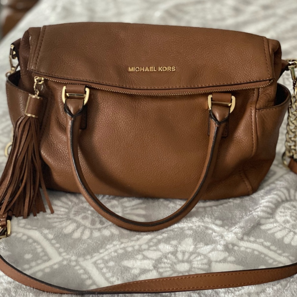 Michael Korea crossbody
